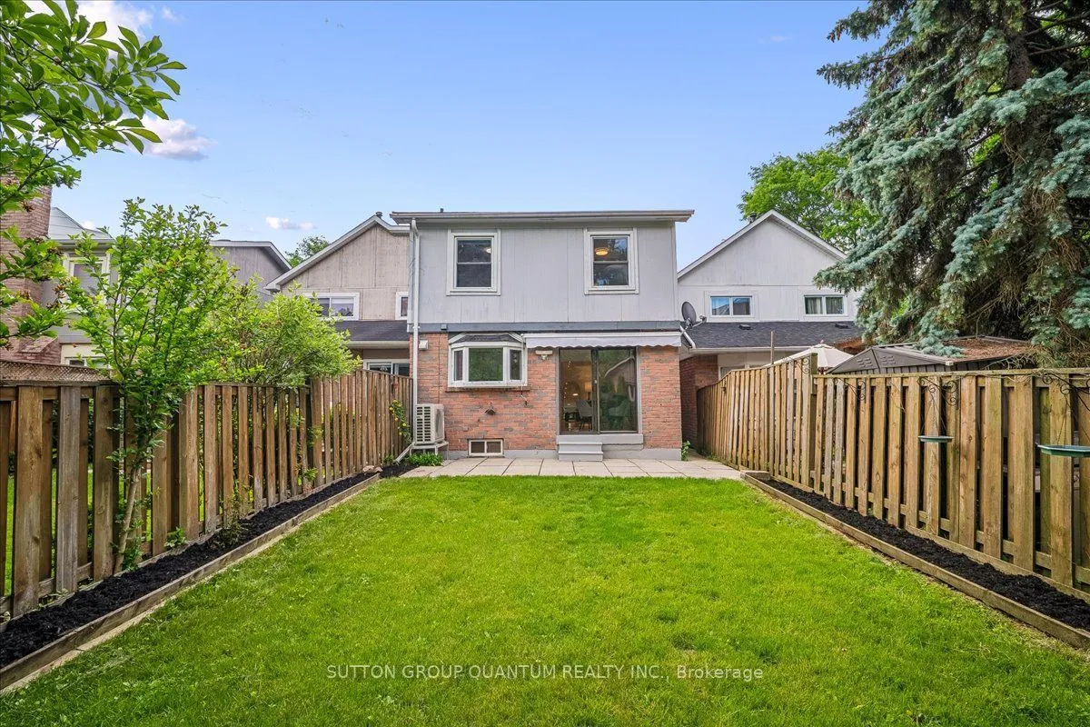 1023 Runnymead Crescent — photo 38