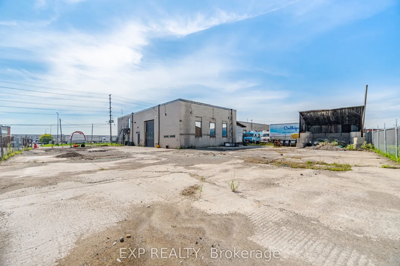 1261 Britannia Road E — photo 41