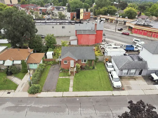15 Mahoney Avenue