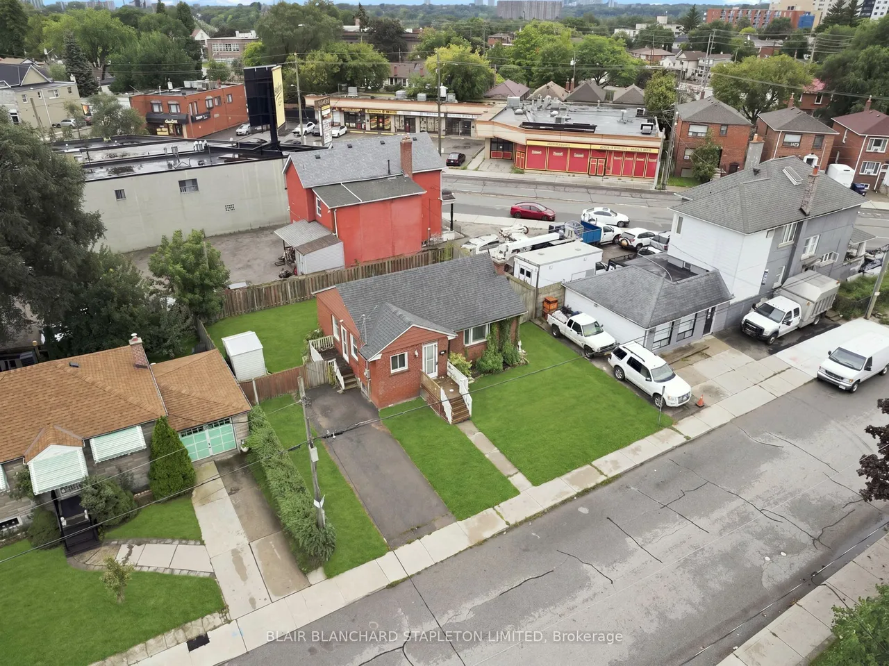 15 Mahoney Avenue — photo 3