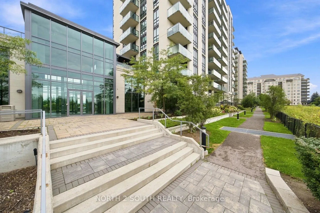 65 Yorkland Boulevard — photo 19