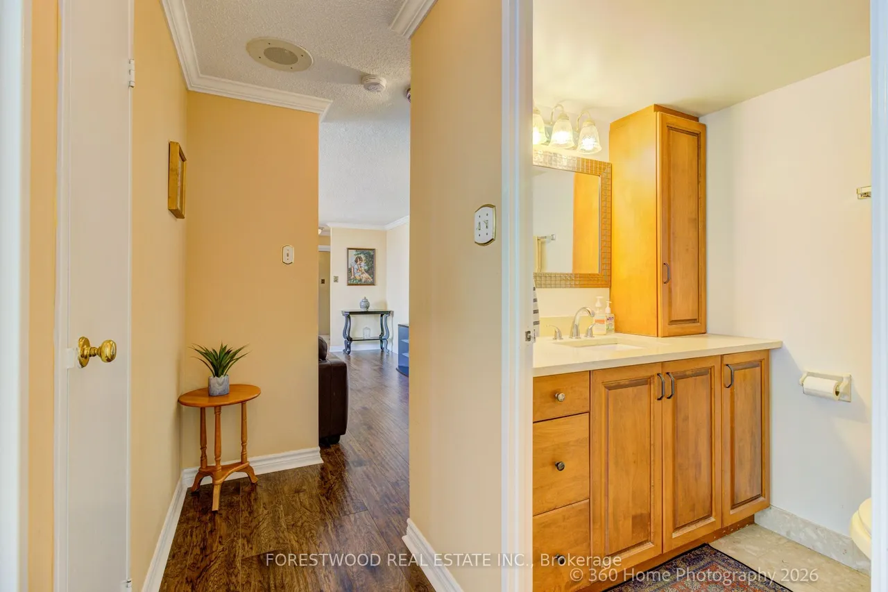 3700 Kaneff Crescent — photo 19