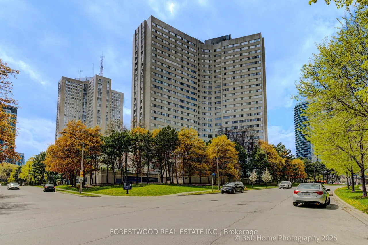 3700 Kaneff Crescent