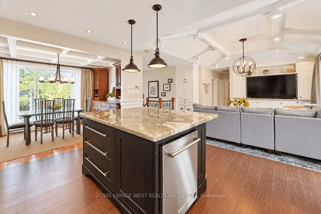 1422 Rebecca Street — photo 2