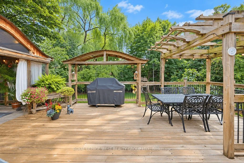 1422 Rebecca Street — photo 48