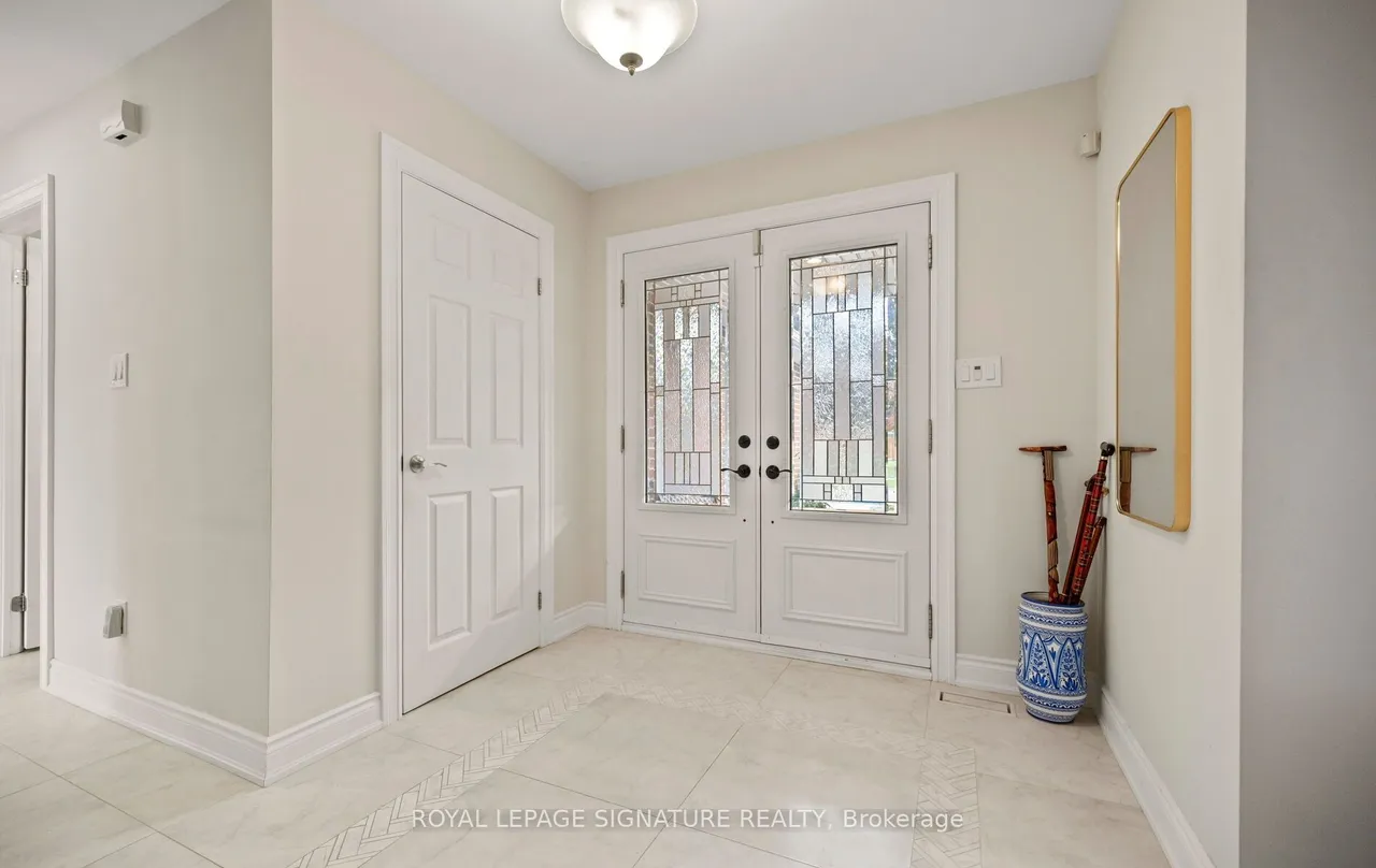 1892 Beechknoll Avenue — photo 2