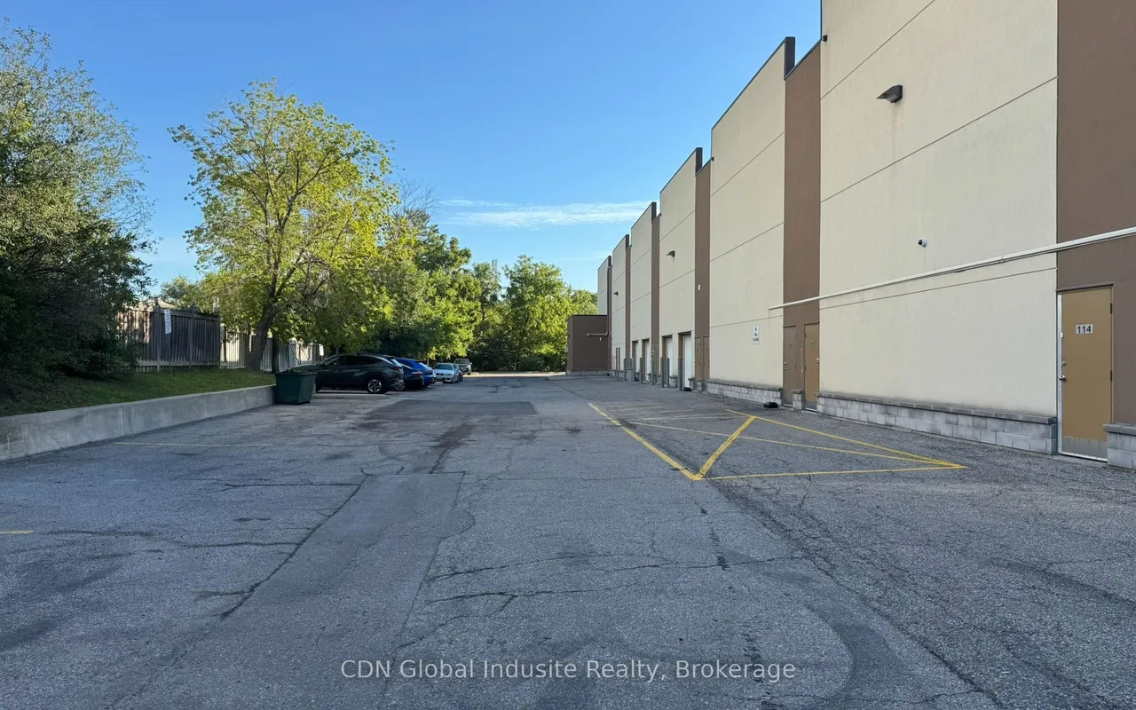 1065 Canadian Place — photo 24