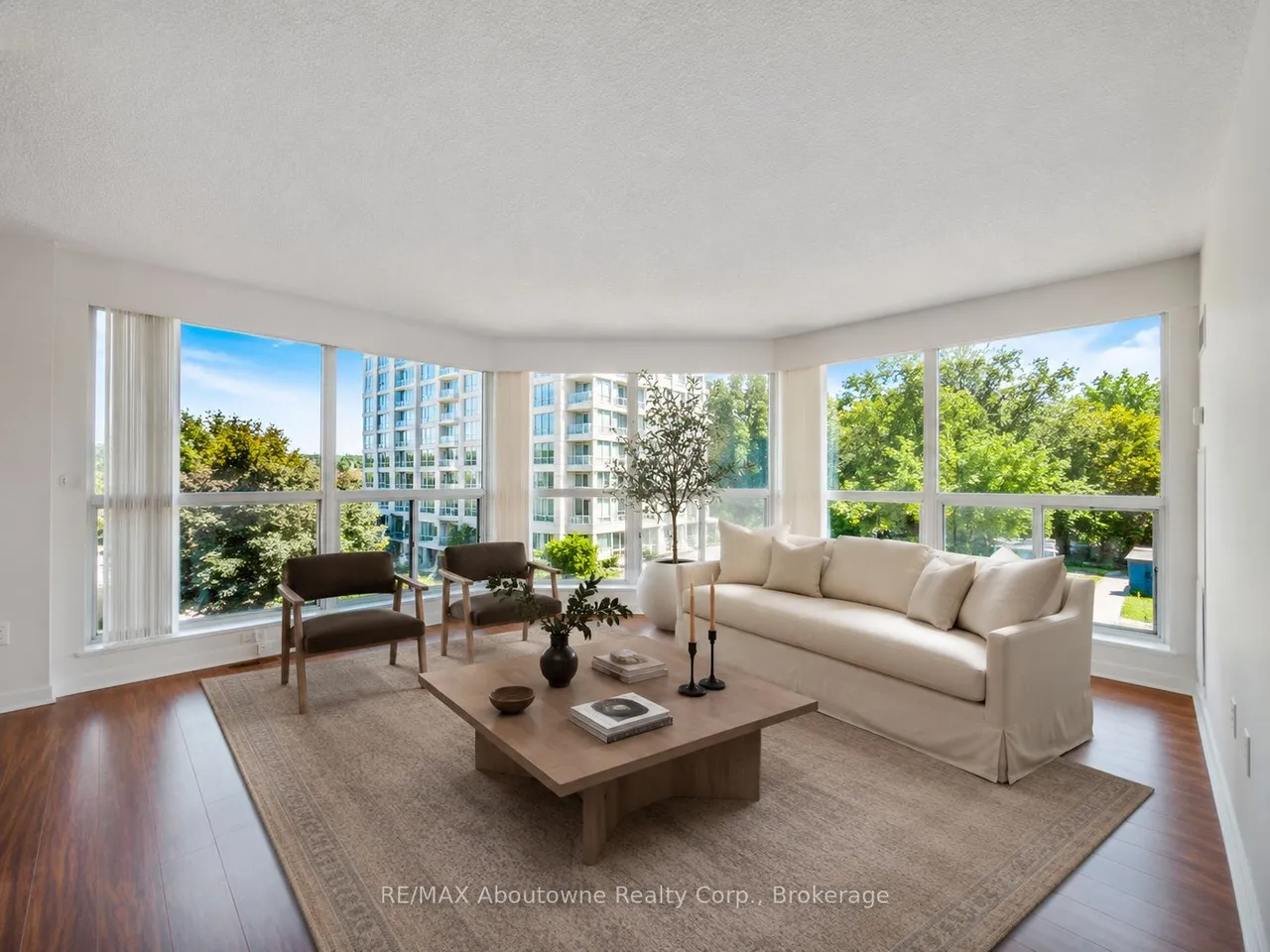 2177 Burnhamthorpe Road W