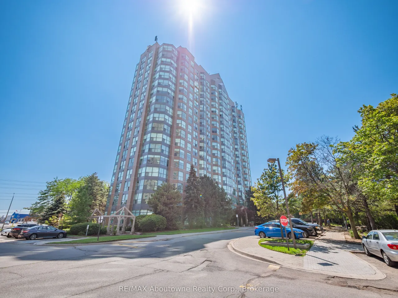 2177 Burnhamthorpe Road W — photo 31