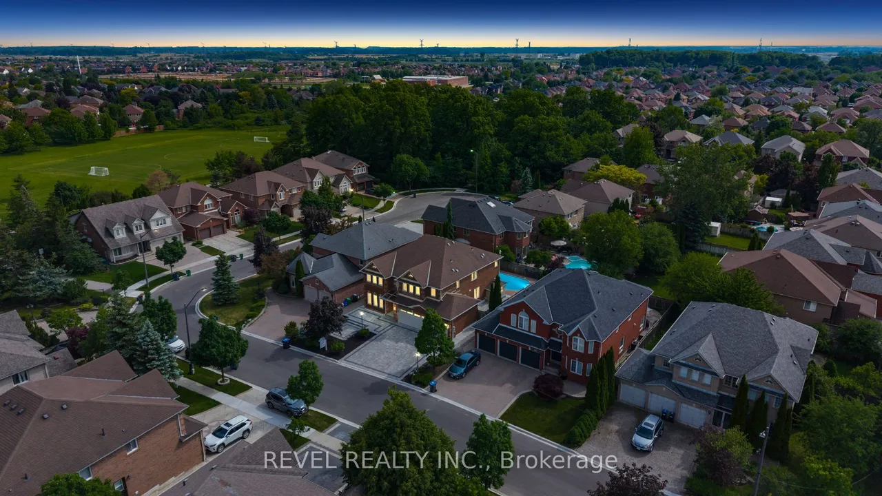 6872 Round Leaf Court — photo 45