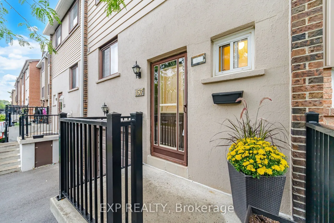 157 Moregate Crescent — photo 3