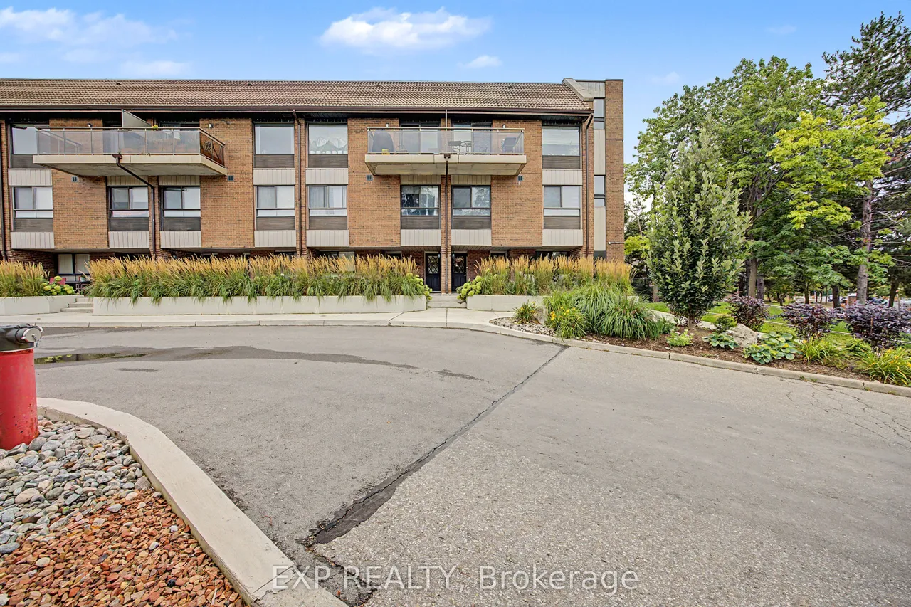 1000 Cedarglen Gate — photo 23