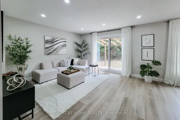 3574 Autumnleaf Crescent — photo 2