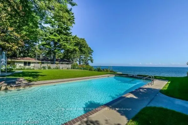 16 Ennisclare Drive W — photo 2