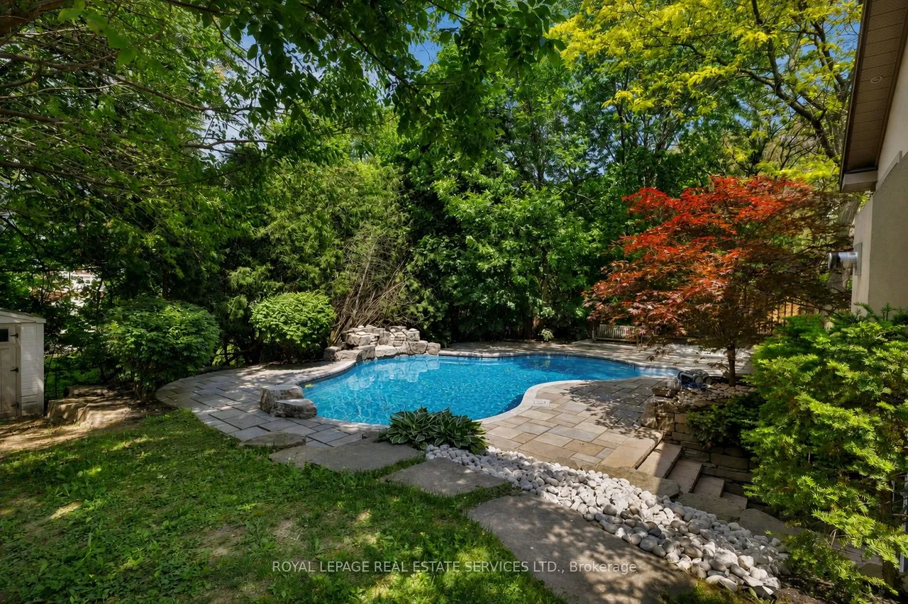 1387 Willowdown Road — photo 2