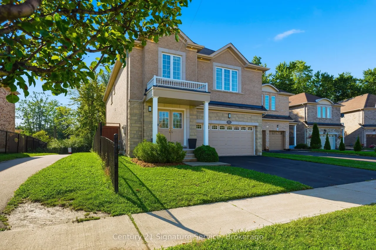 322 Comiskey Crescent — photo 3