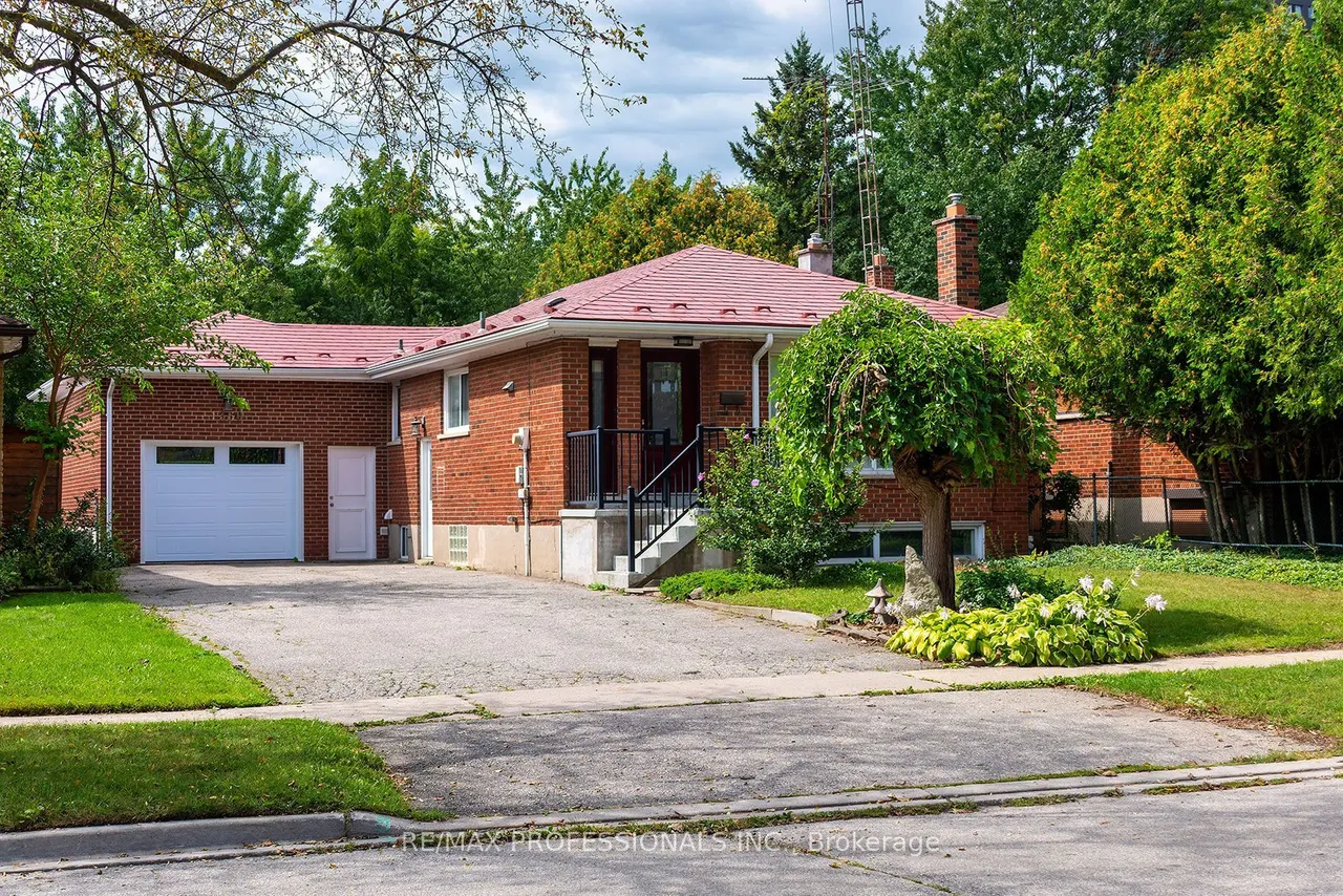 1360 Lewisham Drive