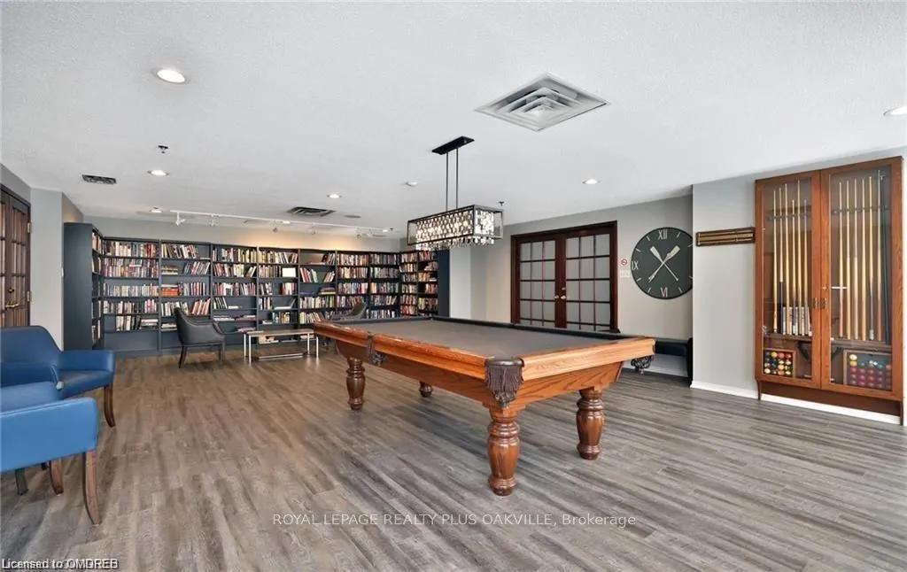 2511 Lakeshore Road W — photo 50