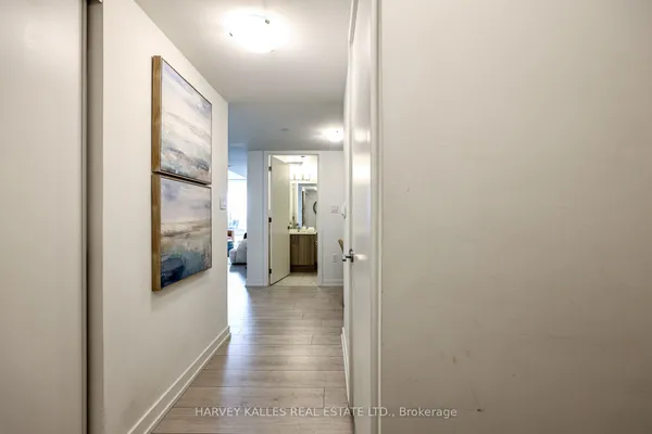 556 Marlee Avenue — photo 2