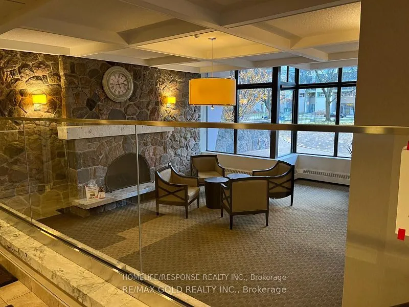 1625 BLOOR Street — photo 2