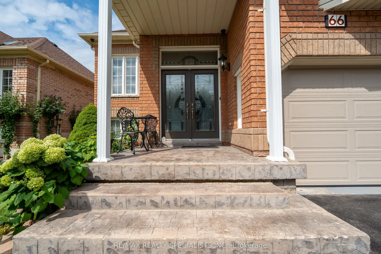 66 Ryegrass Crescent — photo 3