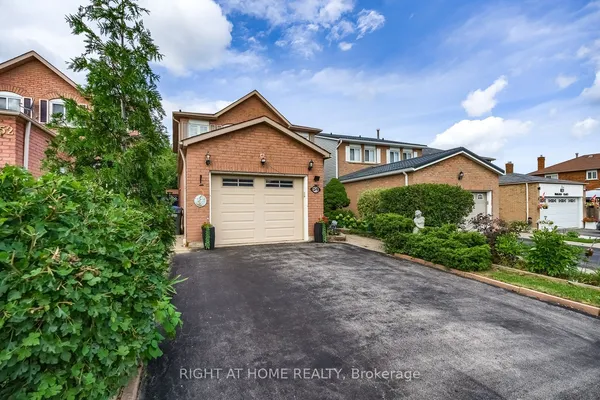 54 Niagara Place — photo 2