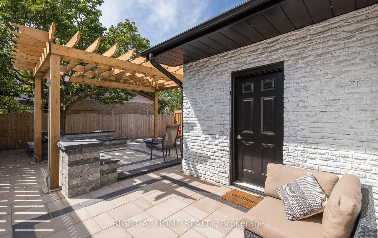 8 Culham Street — photo 50