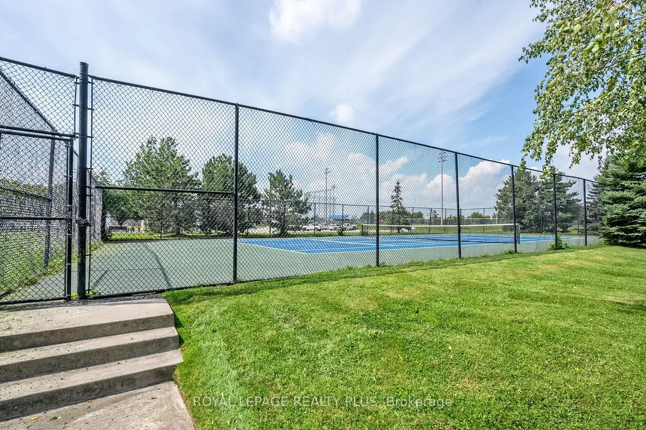 2585 Erin Centre Boulevard — photo 37