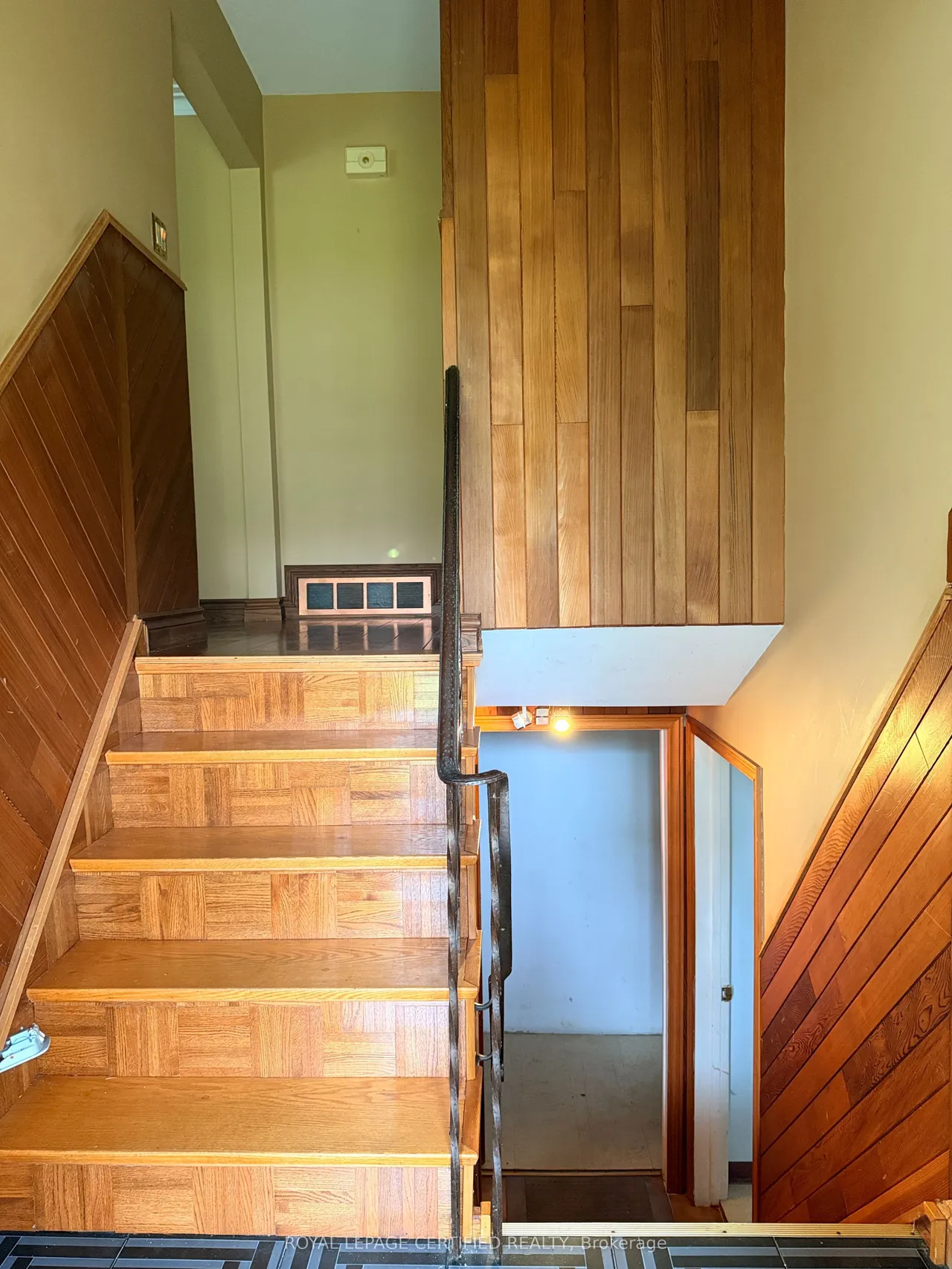 1398 Wren Avenue — photo 3