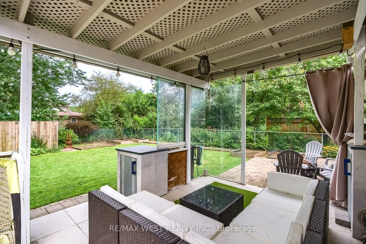 347 Karen Park Crescent — photo 44