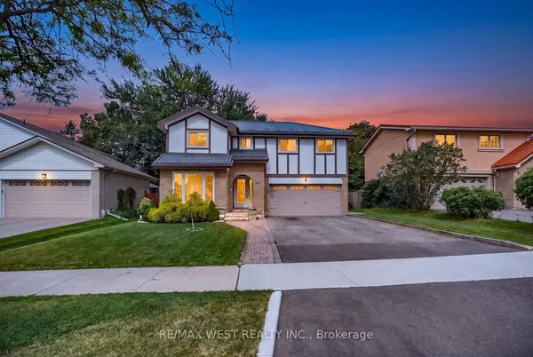 347 Karen Park Crescent — photo 2