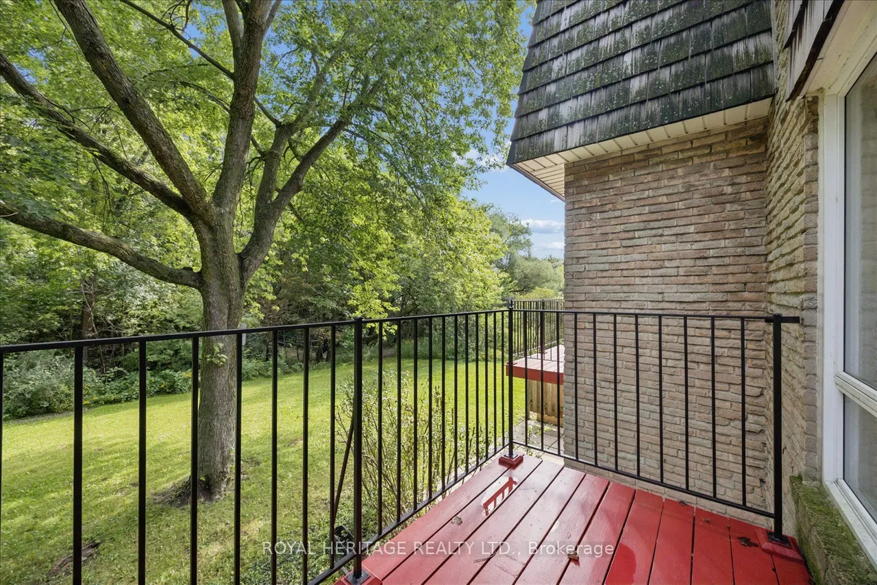701 Burnhamthorpe Road — photo 3