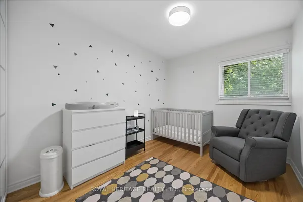 701 Burnhamthorpe Road — photo 2