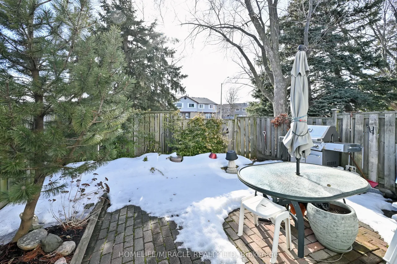 121 Falconer Drive — photo 29