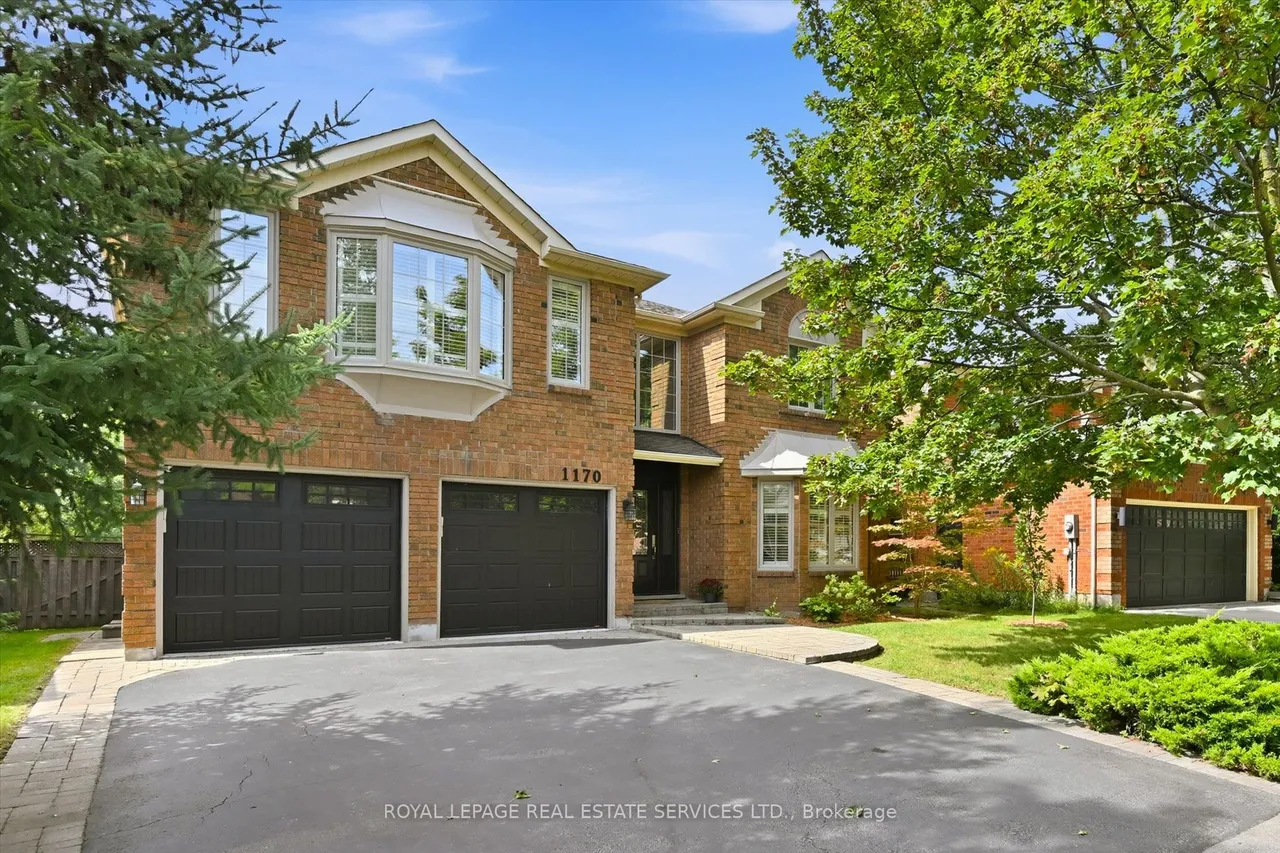 1170 Giles Gate