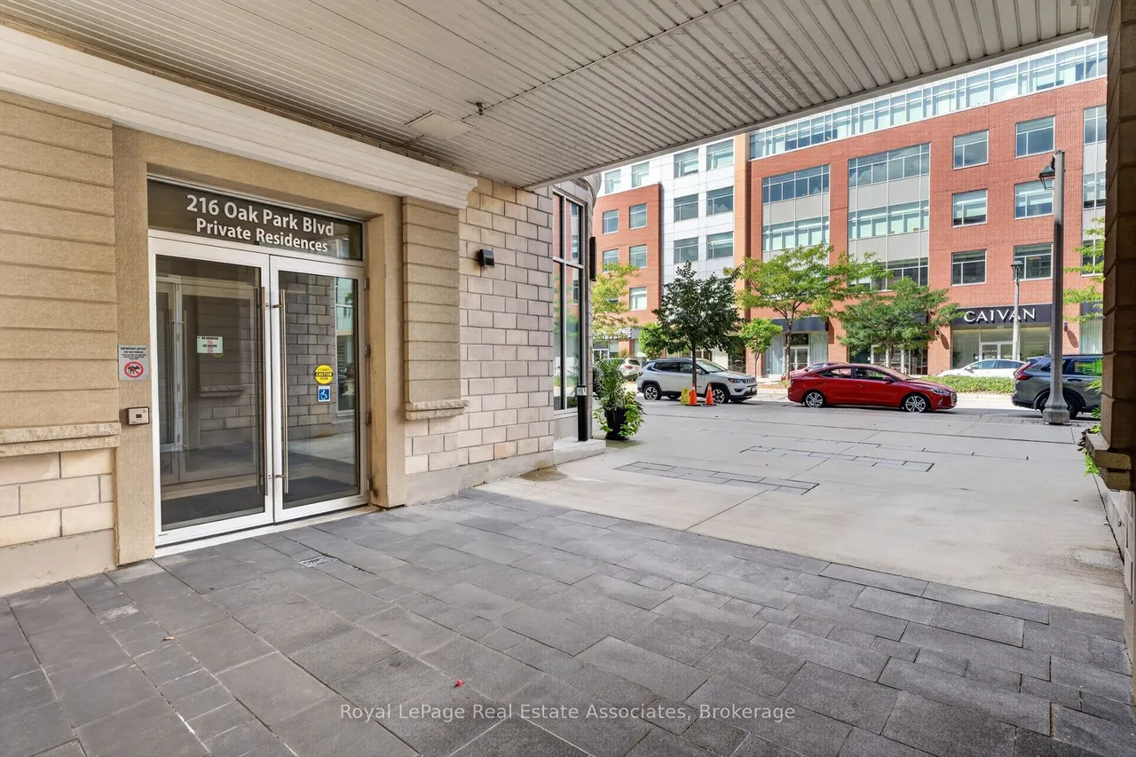216 Oak Park Boulevard — photo 3