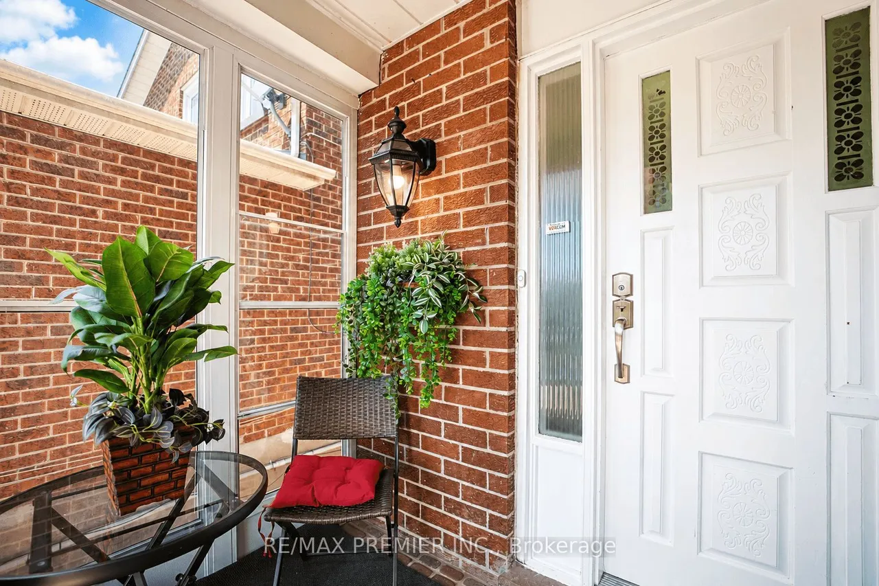 55 Deerpark Crescent — photo 3