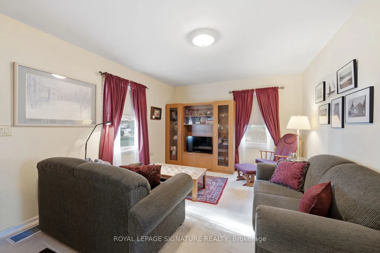 15 Kemp Square — photo 3