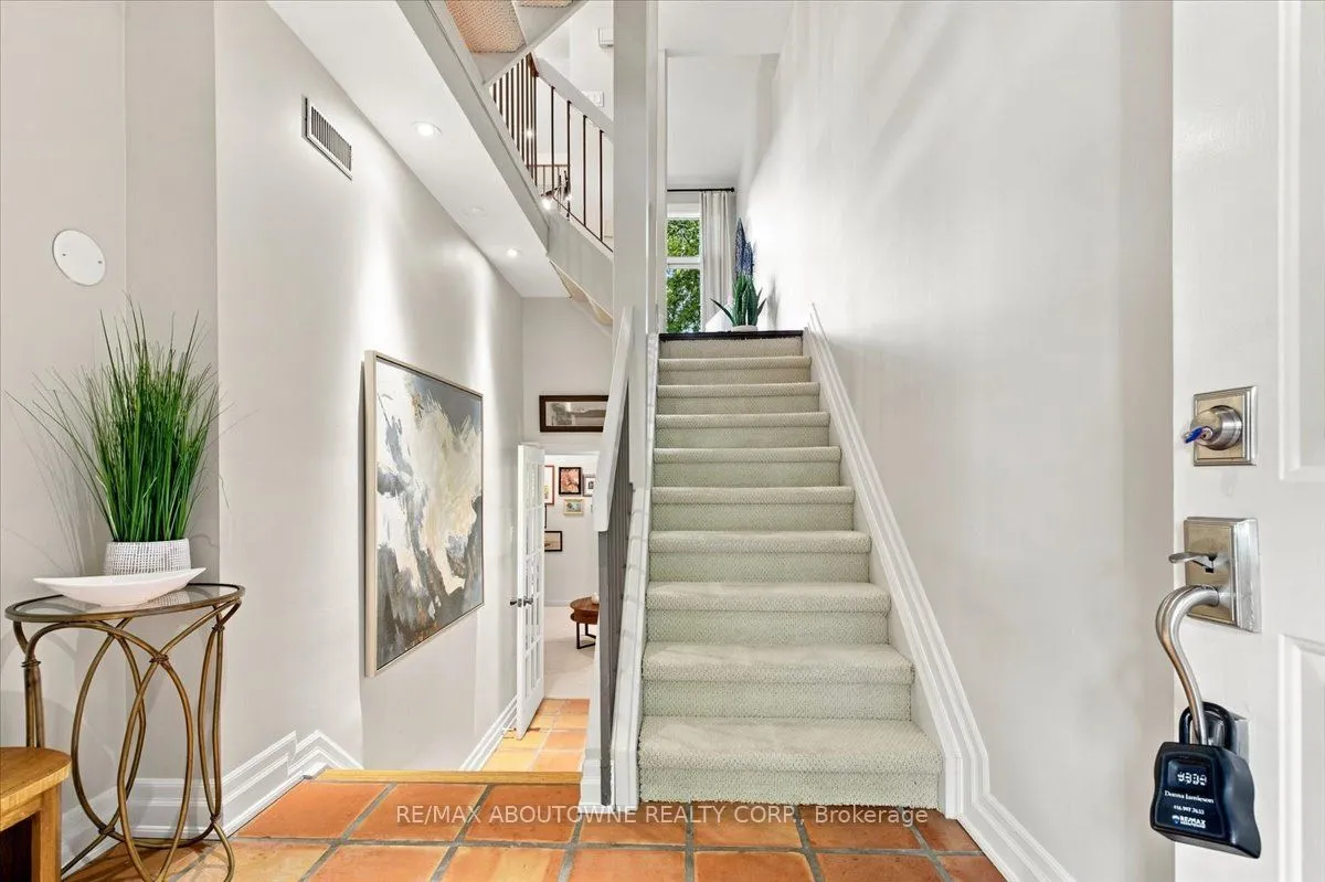 1250 Marlborough Court — photo 3