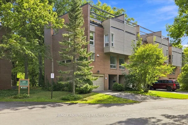 1250 Marlborough Court — photo 2