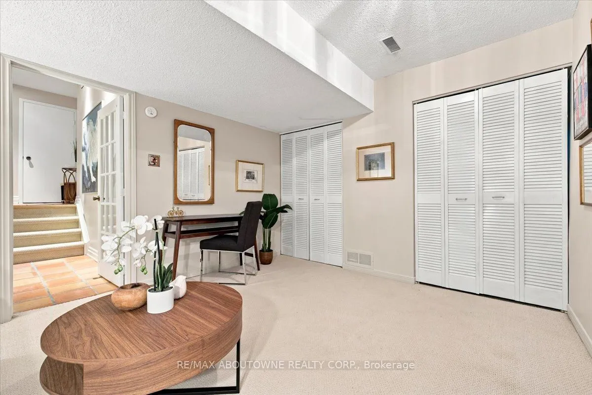1250 Marlborough Court — photo 16