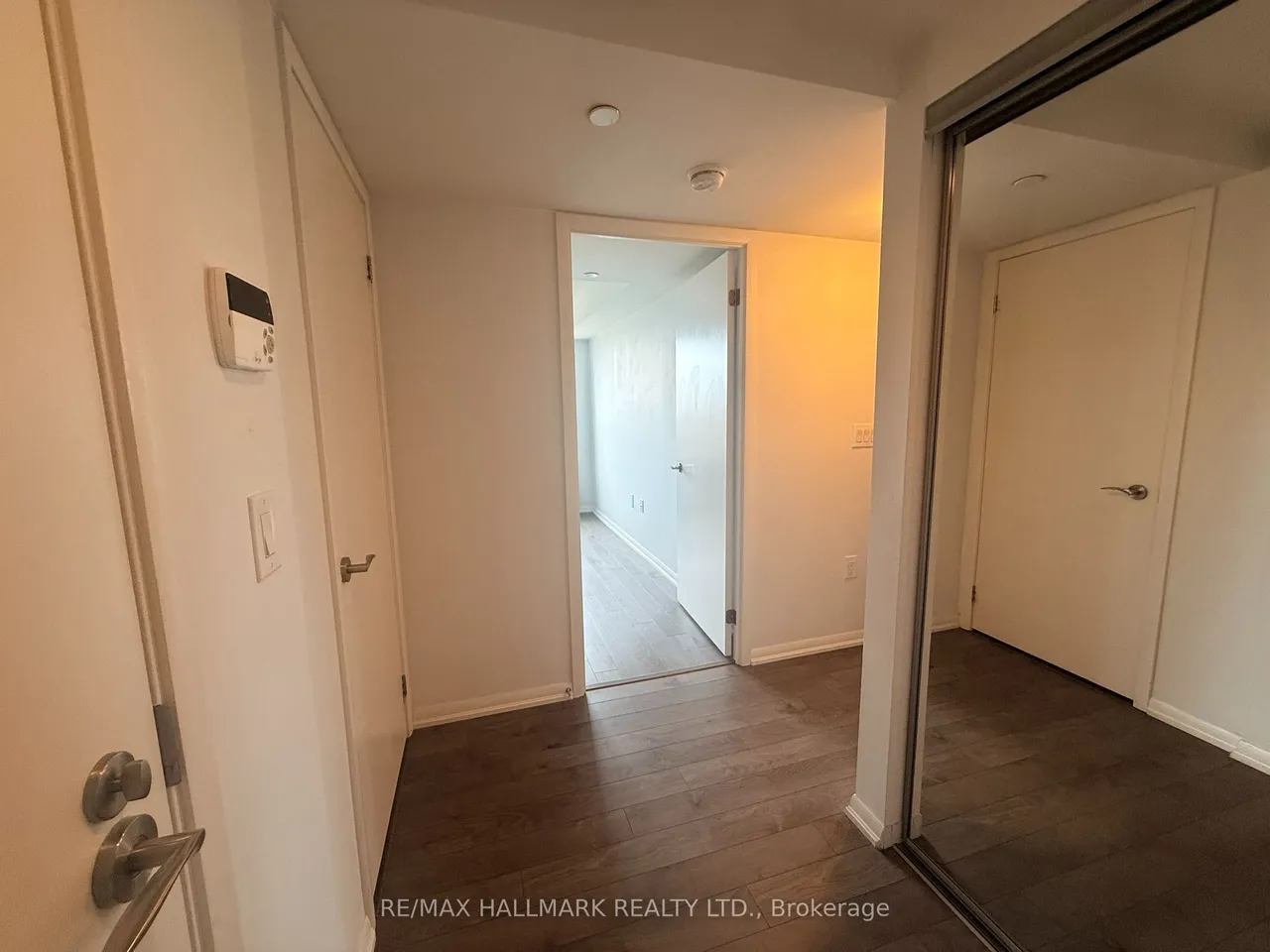 3091 Dufferin Street — photo 3