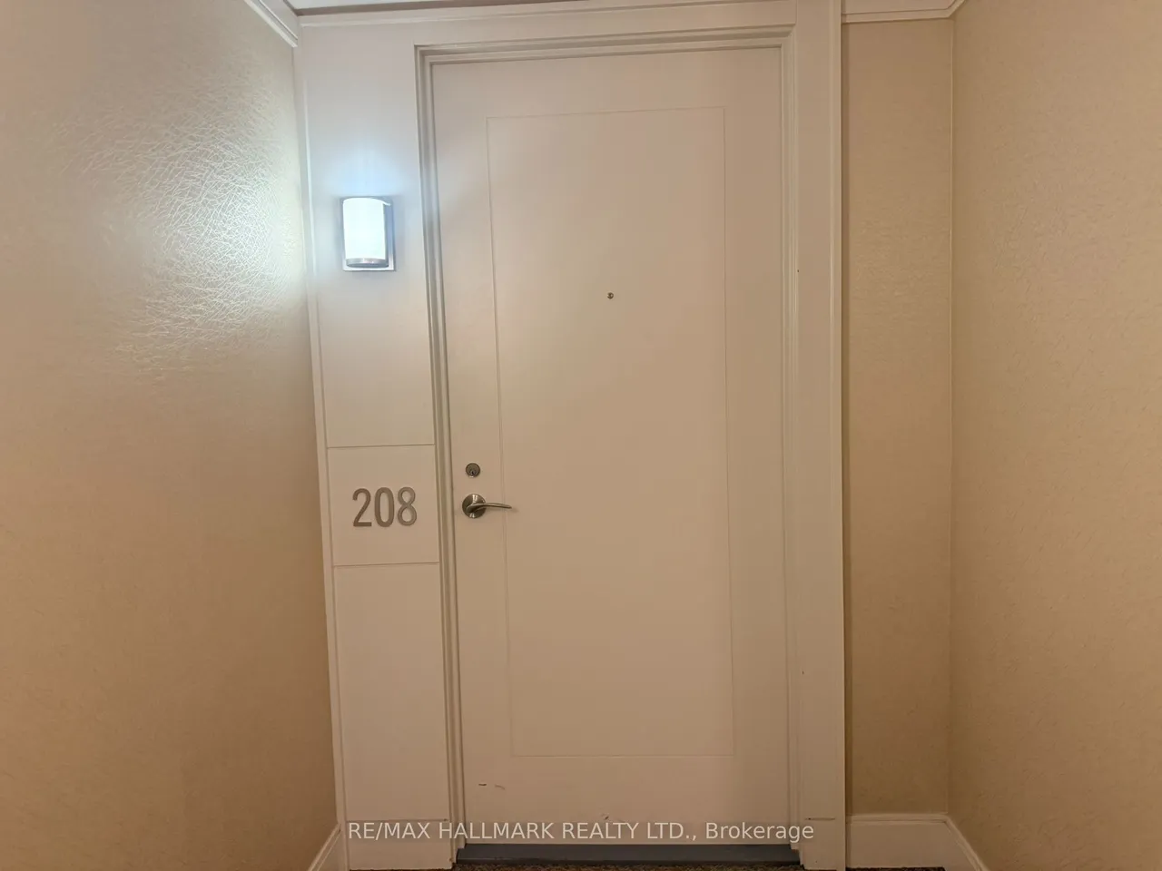 3091 Dufferin Street — photo 2