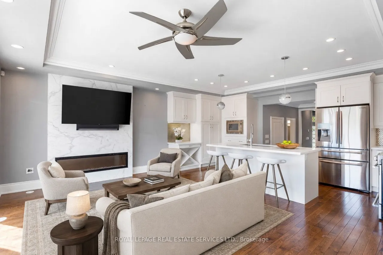 216 Rebecca Street — photo 2