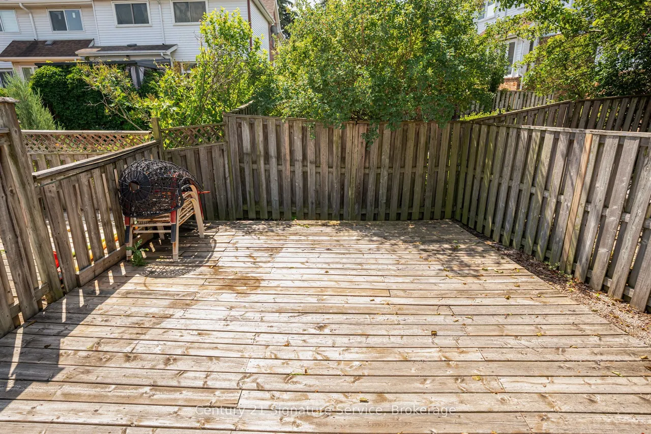 2755 Lindholm Crescent — photo 15