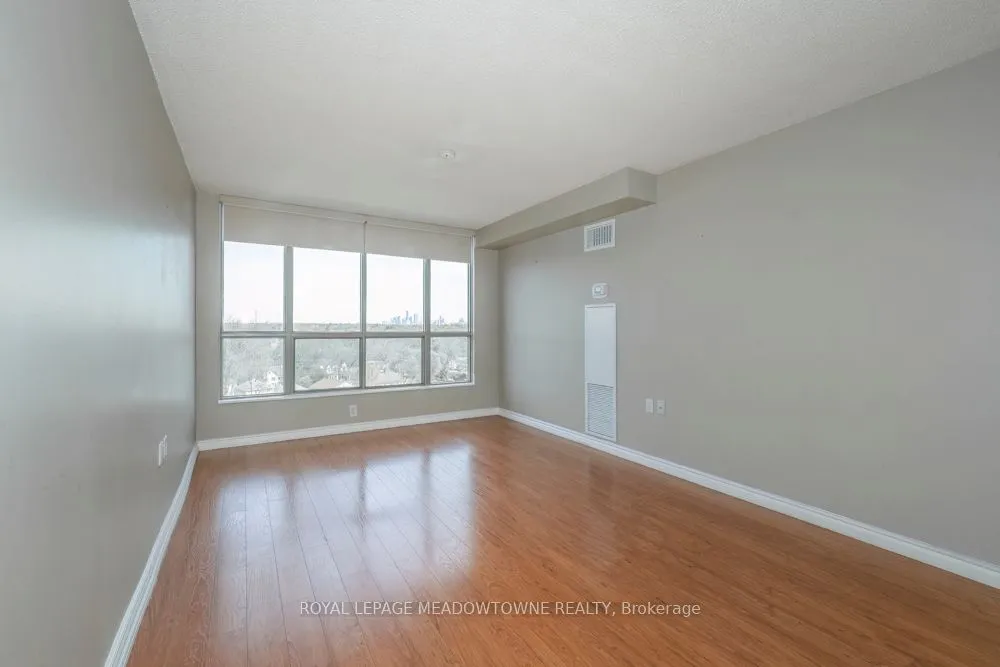 1110 Walden Circle — photo 3