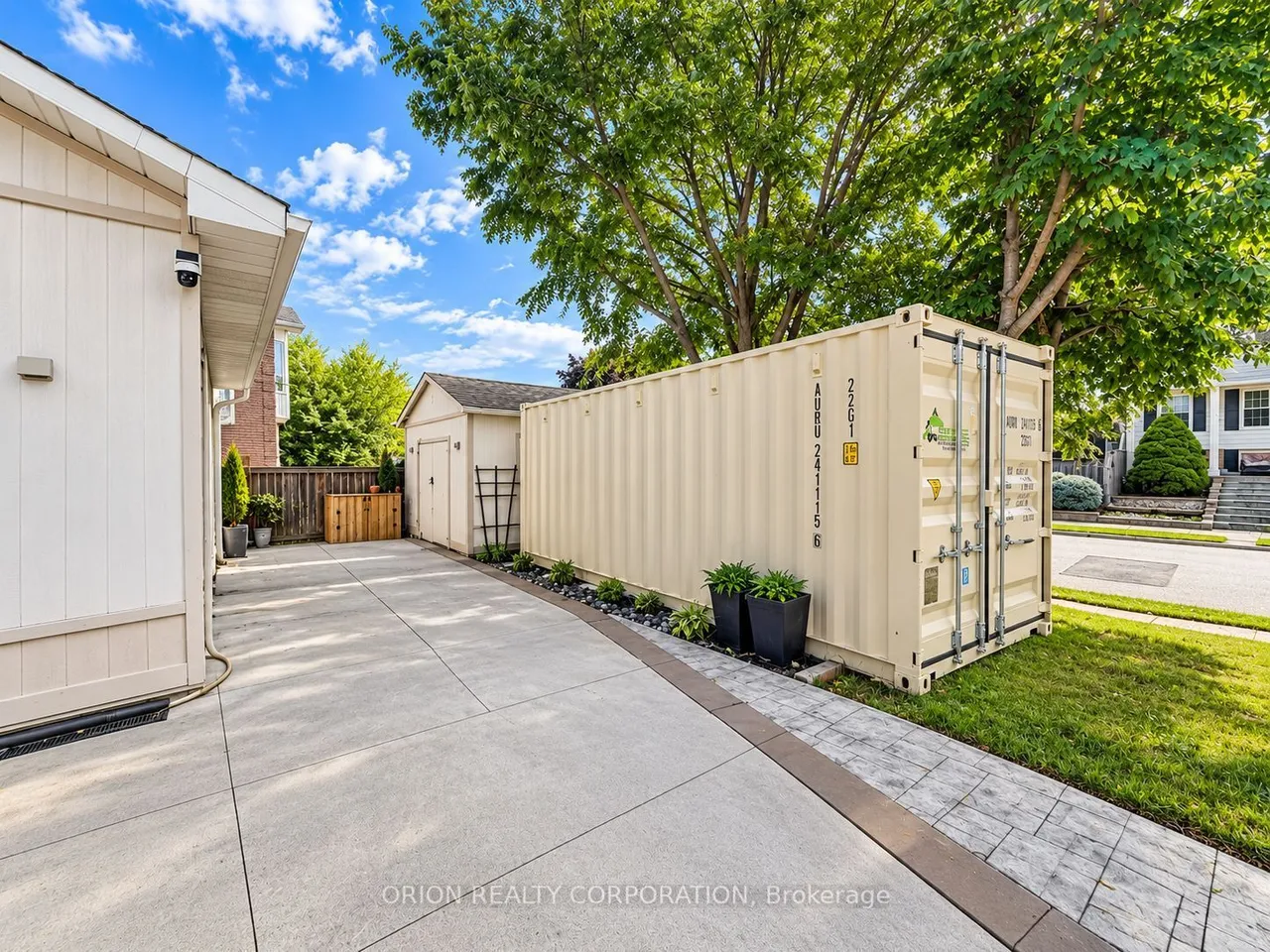 1267 Fisher Avenue — photo 61