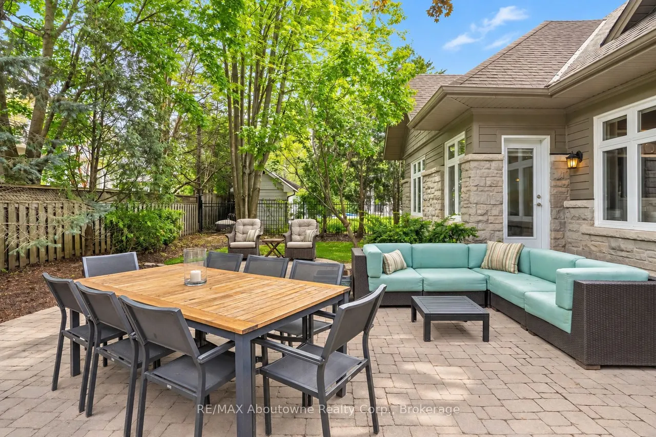 370 Christina Drive — photo 9