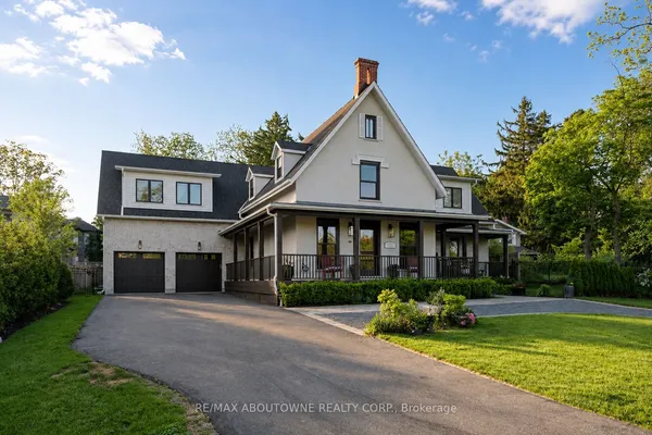 489 Lakeshore Road W