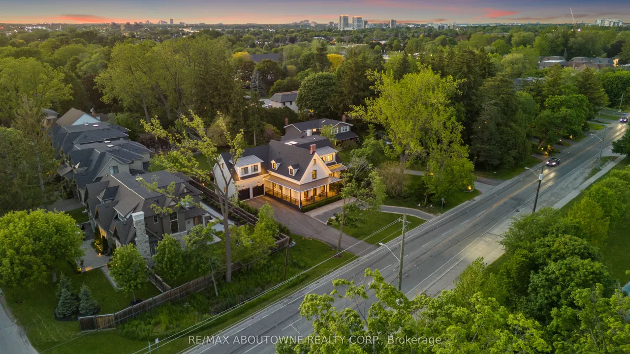 489 Lakeshore Road W — photo 36